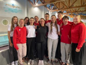 Mehr über den Artikel erfahren Viele neue Bestzeiten beim Schwimm-Meeting Hallein